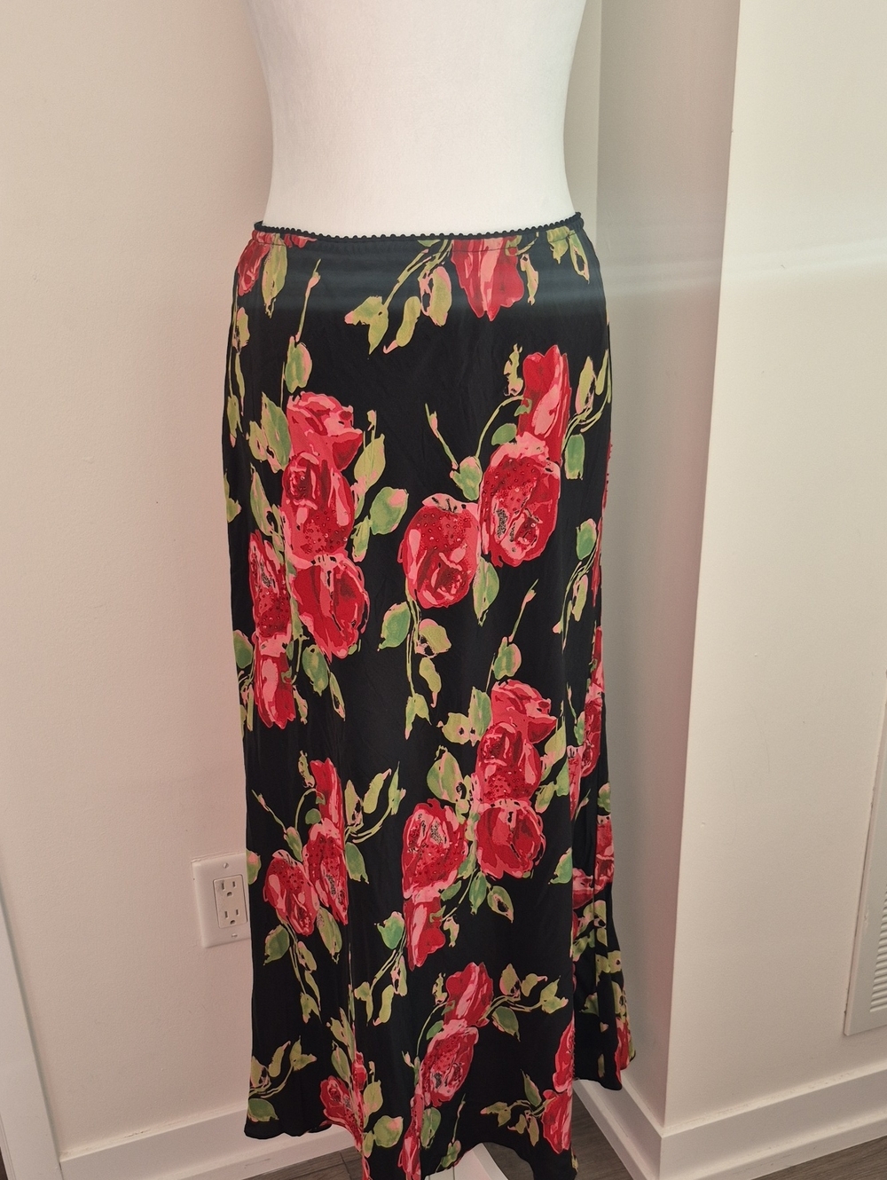 Vintage Tina Taylor Silk Black And Red Floral Maxi Skirt Size 10